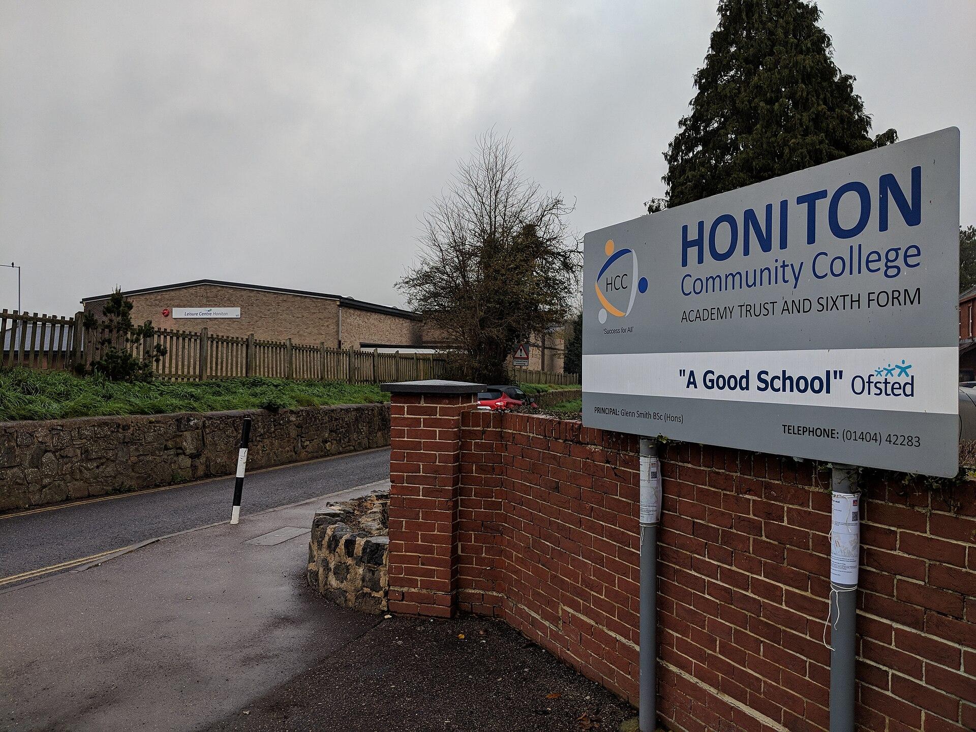 Honiton Leisure Centre Tables, Honiton photo 1