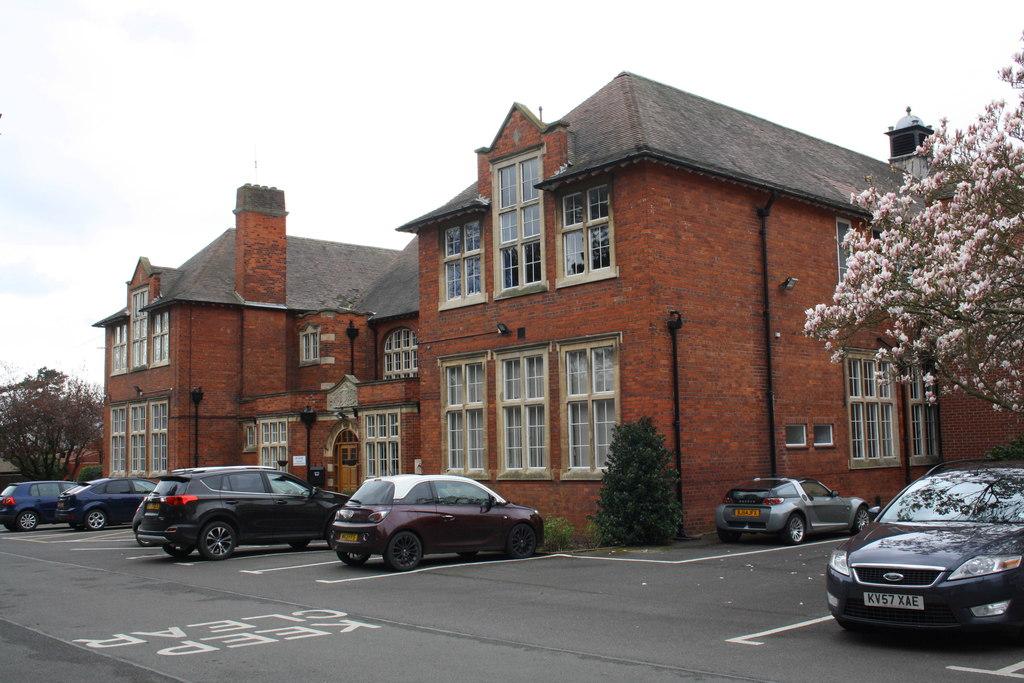 Sandon Road Tables, Grantham photo 1