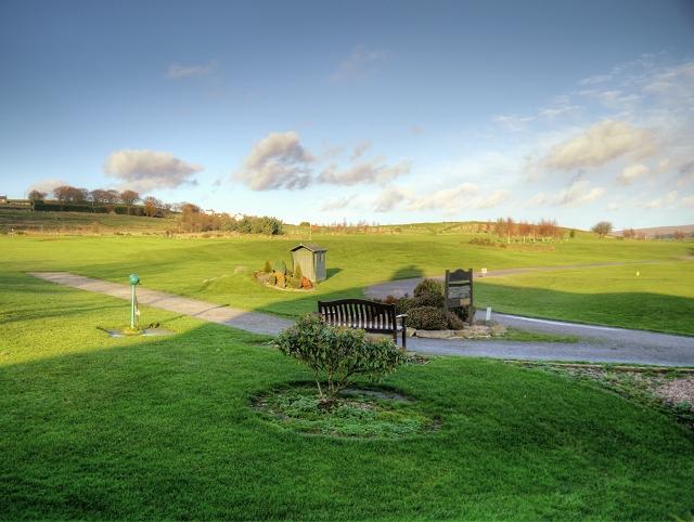 New Mills Golf Club, High Peak photo 1