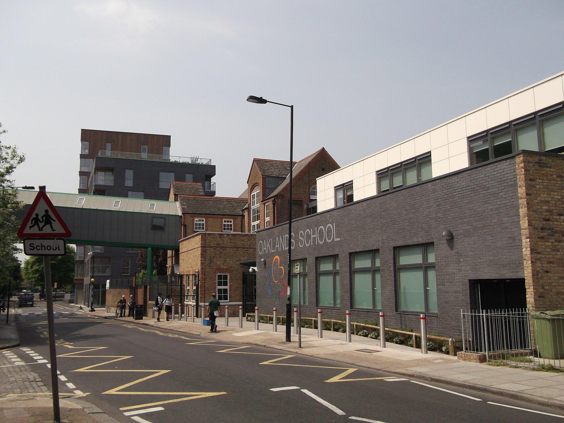 Oaklands School, London photo 1