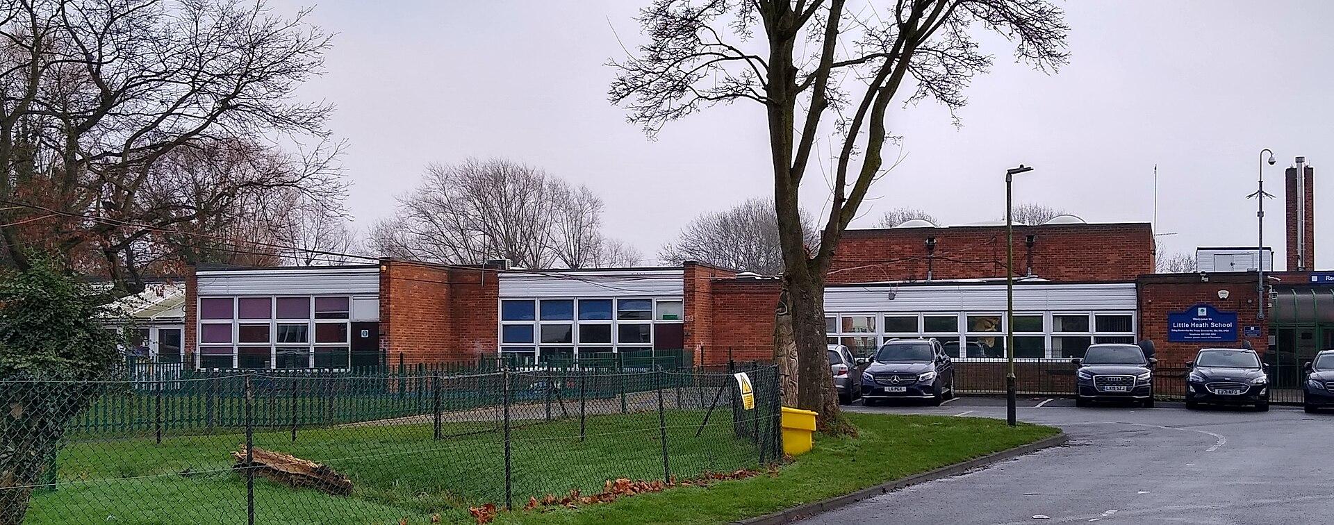 Little Heath School Tables, Romford photo 1