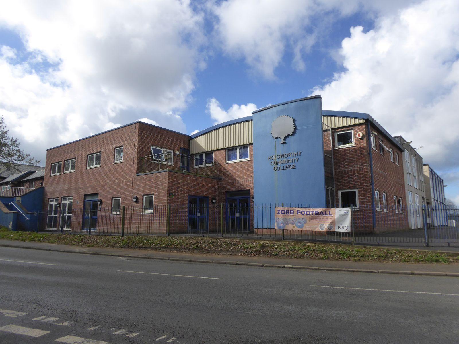 Holsworthy Community College Tables, Holsworthy photo 1