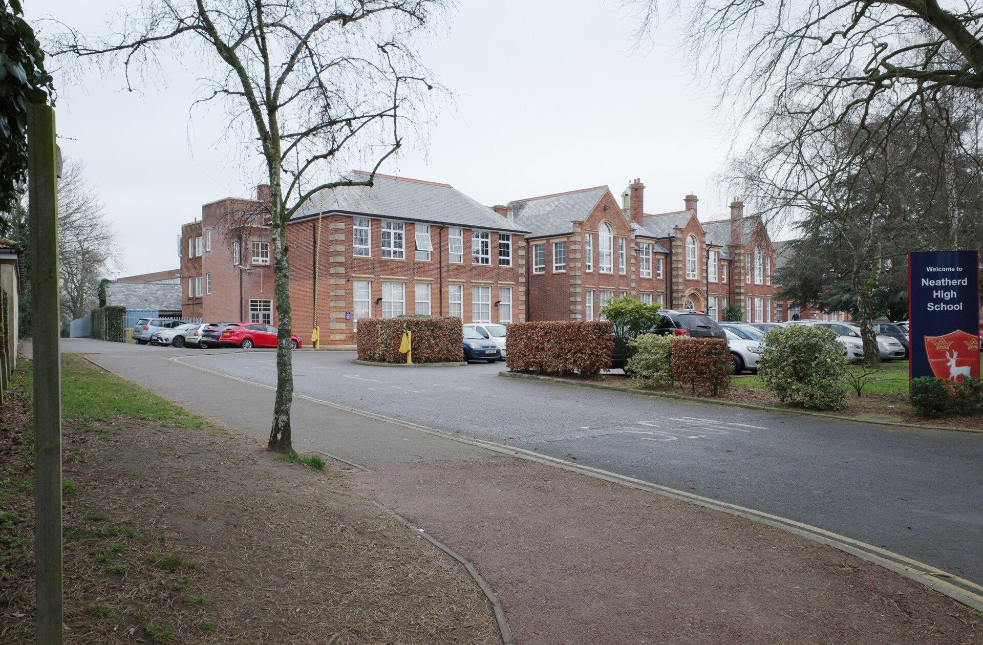 Dereham Neatherd High School photo 1