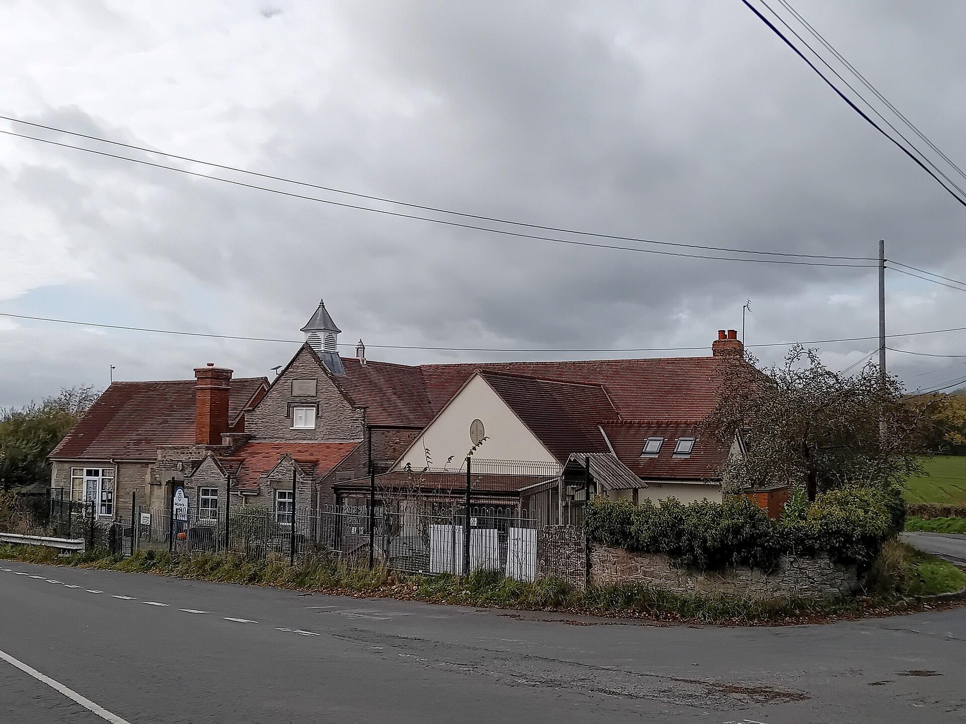 Cilfford Primary School photo 1