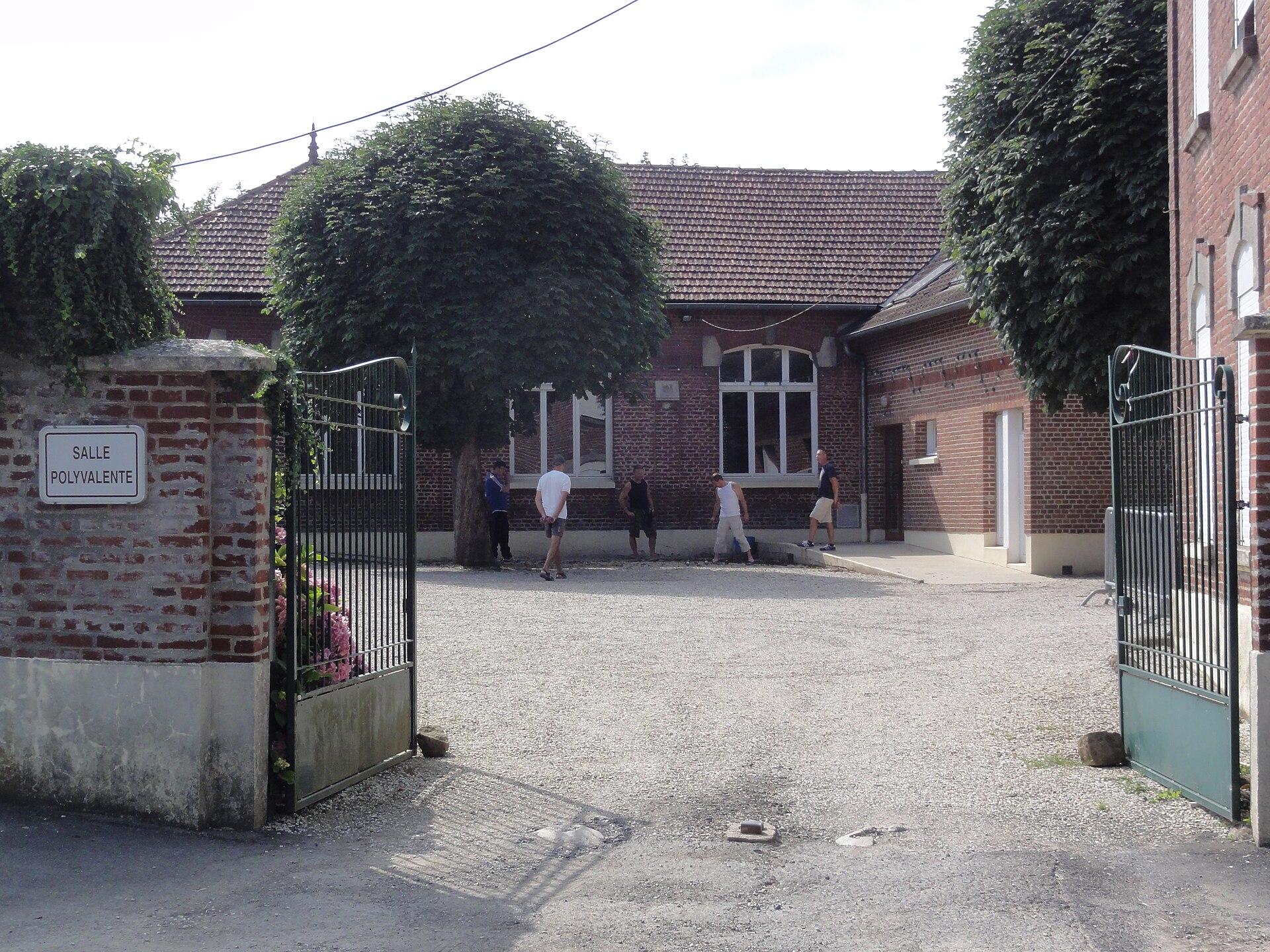 Salle polyvalente, Villeret photo 1