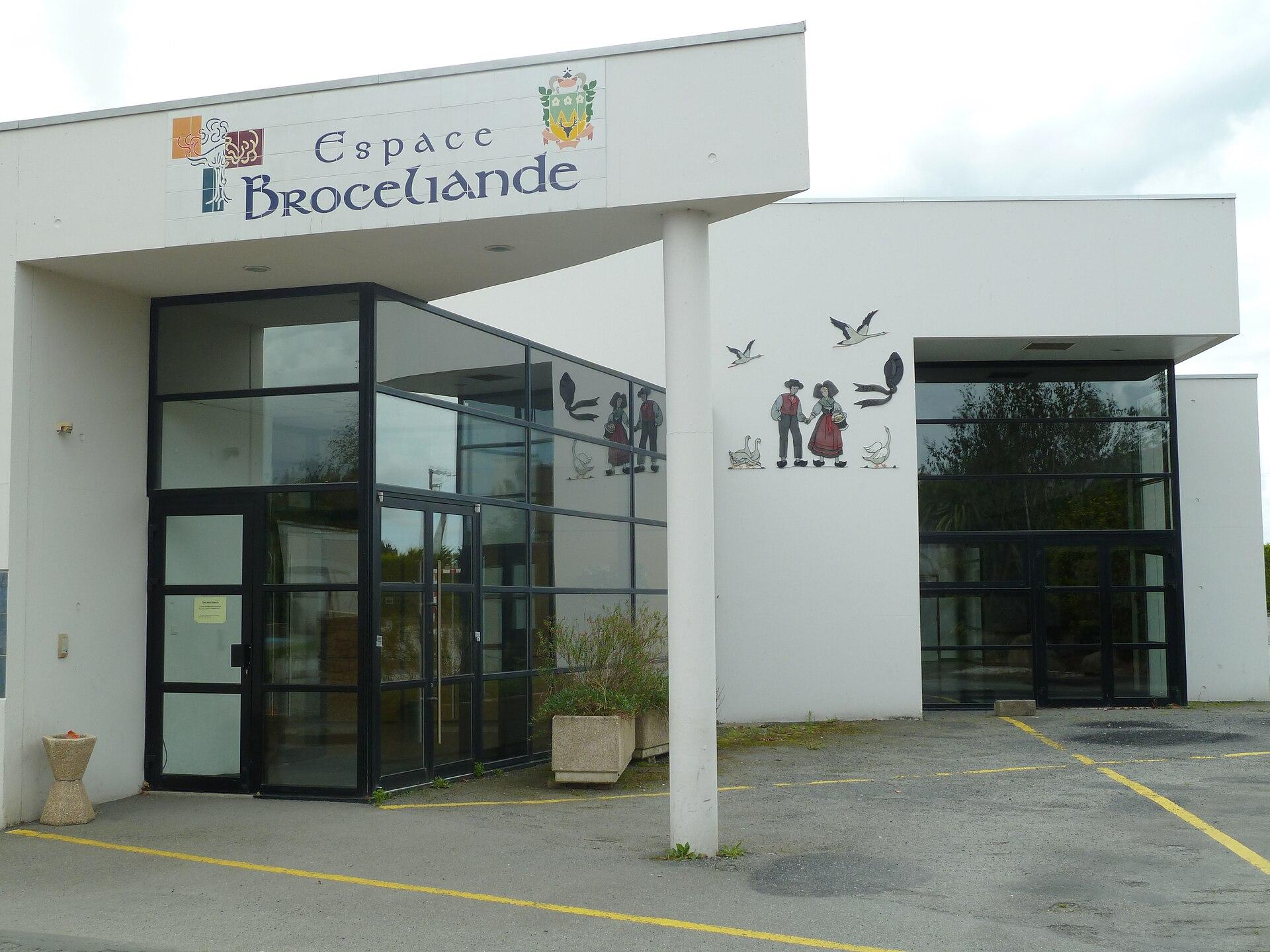 Espace Brocéliande Ploudaniel photo 1