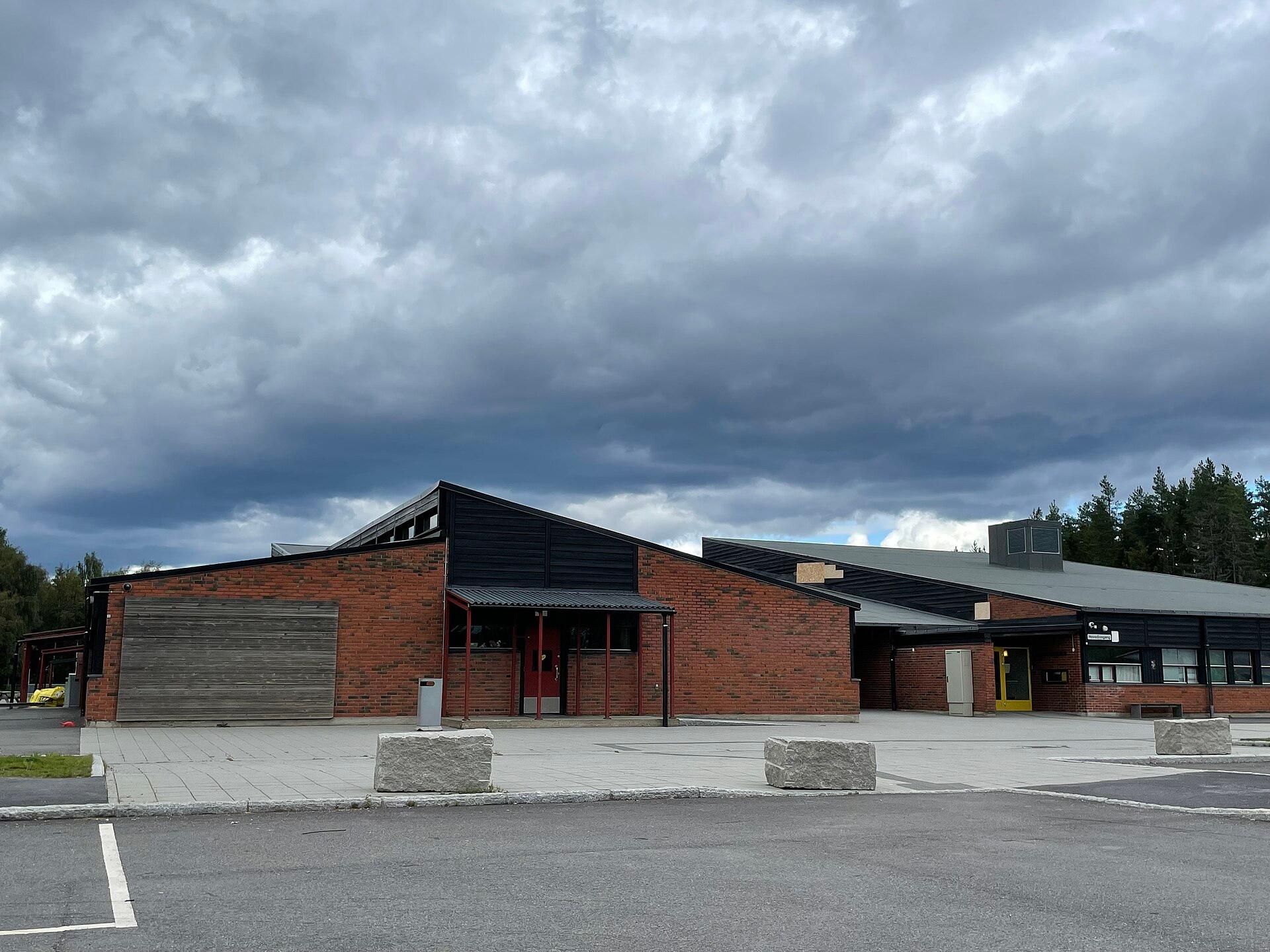 Preståsen skole Tables, Nannestad photo 1