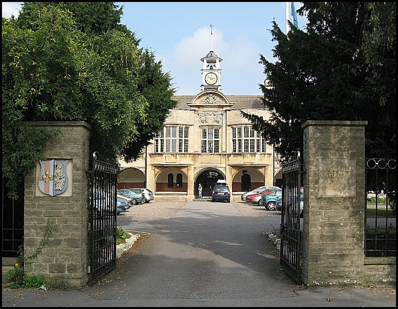 Lincoln Christs Hospital School Tables, Lincoln photo 1