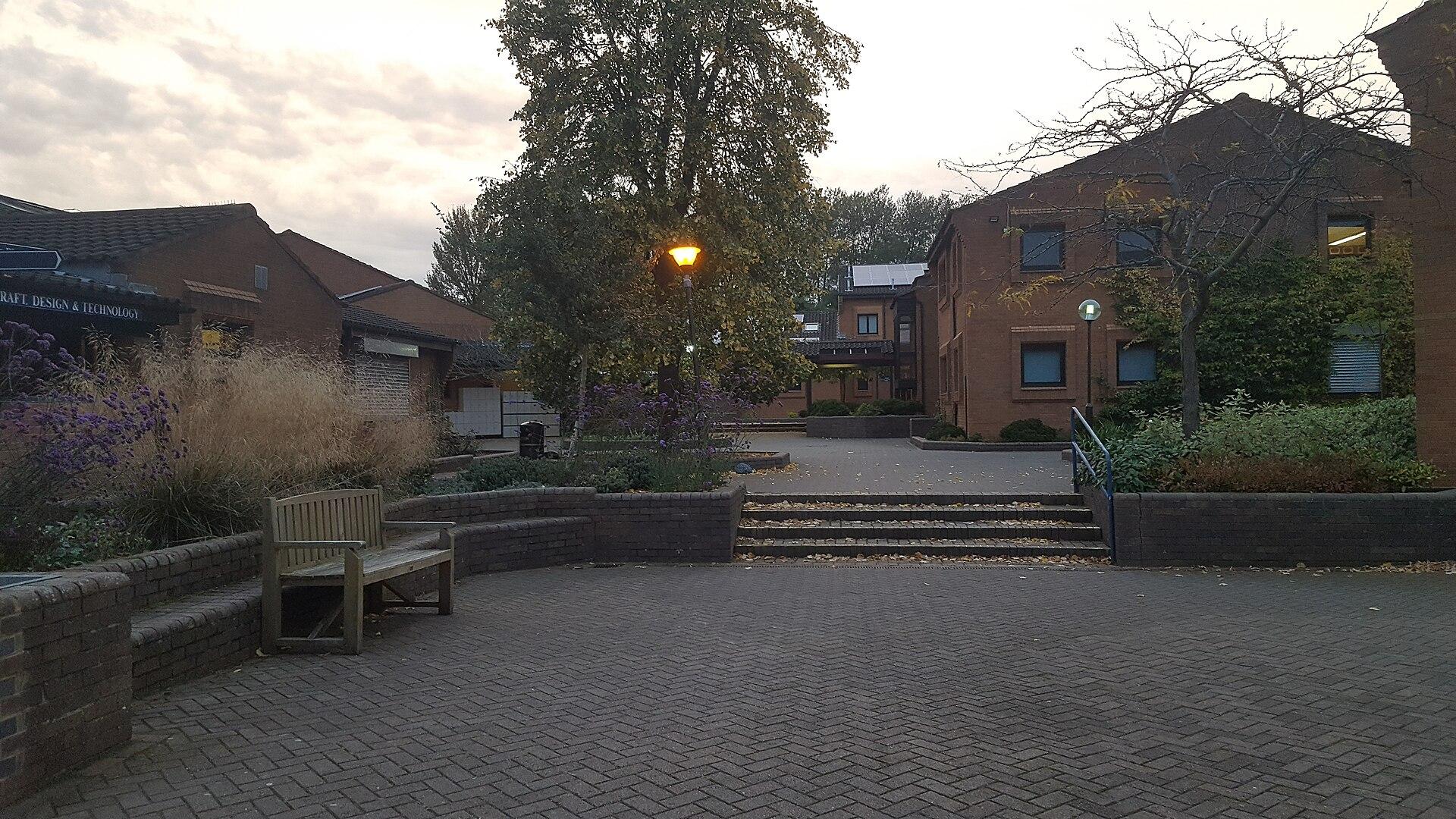 Newbold Road Tables, Chesterfield photo 1