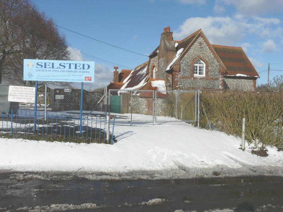 Selsted Church Of England Primary School Tables, Dover photo 1