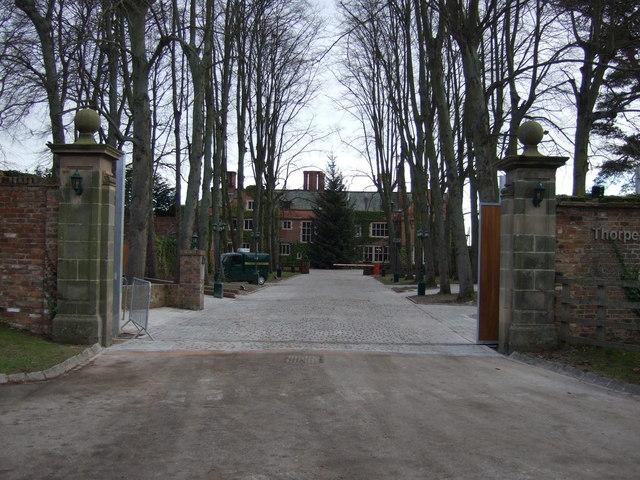 Queen Ethelburga's College photo 1
