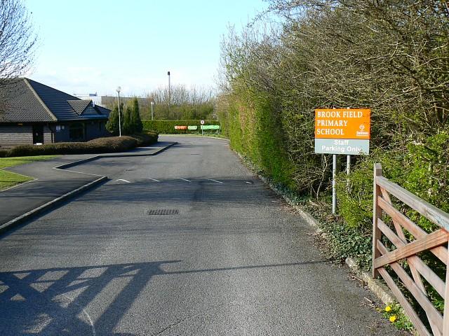 Brook Field Primary School, Swindon photo 1