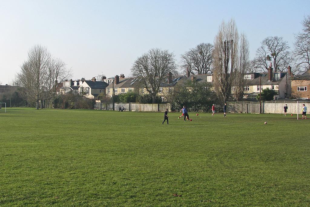 Chesterton Recreation Ground Tables, Cambridge photo 1